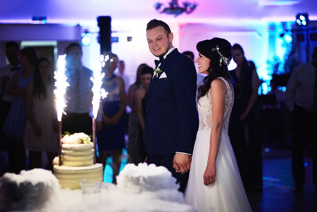 płonący tort weselny